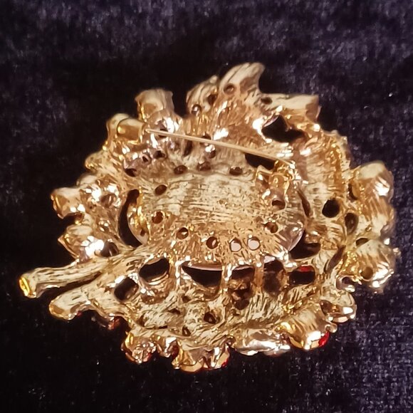 Stunning Red Rhinestone Brooch - Picture 2 of 5